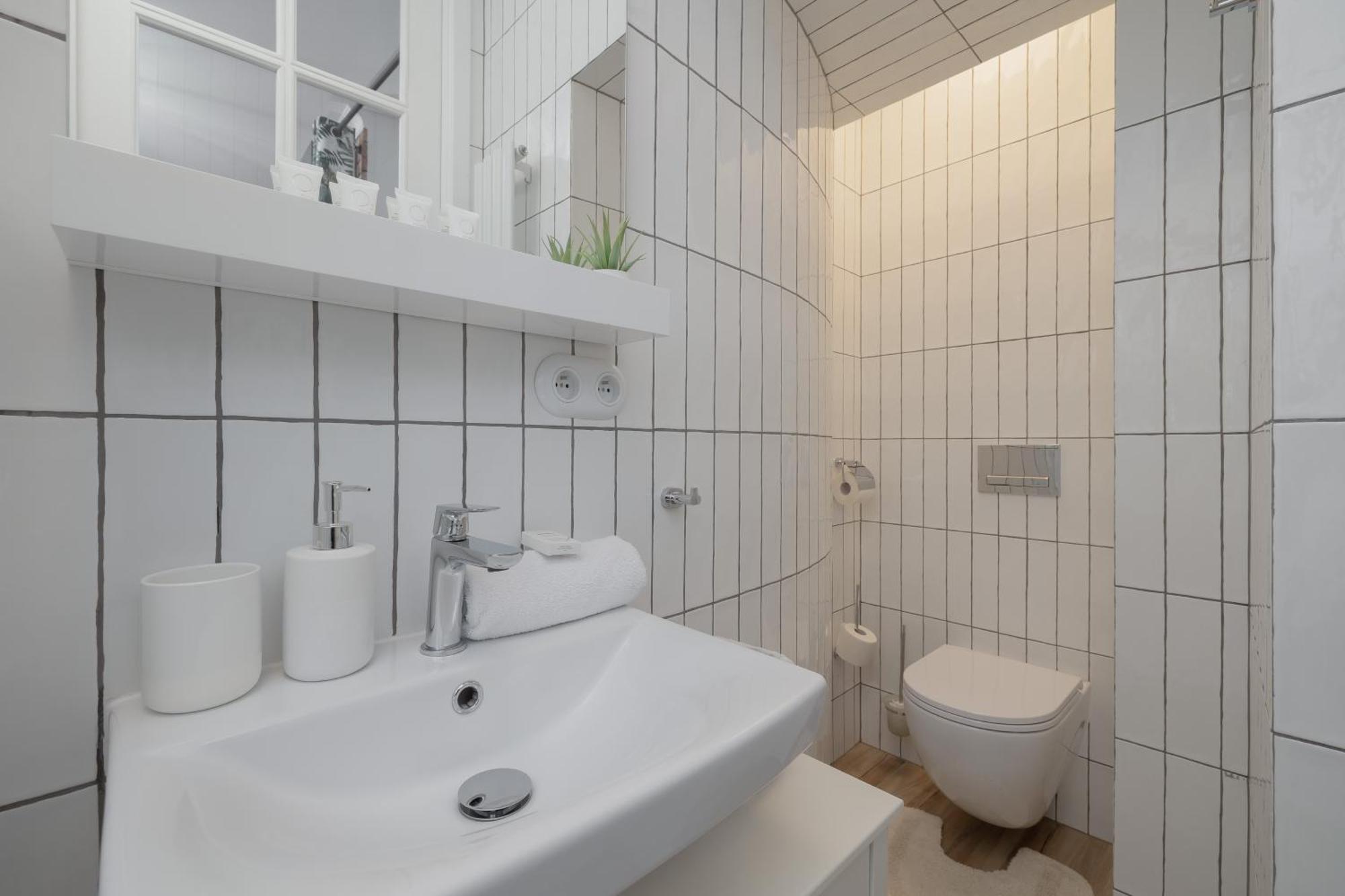 Beautiful & Stylish Dietla With Air Conditioning By Renters Apartment Krakau